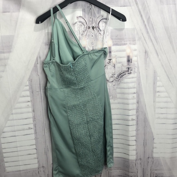 One shoulder strap sage dress - Picture 7 of 9